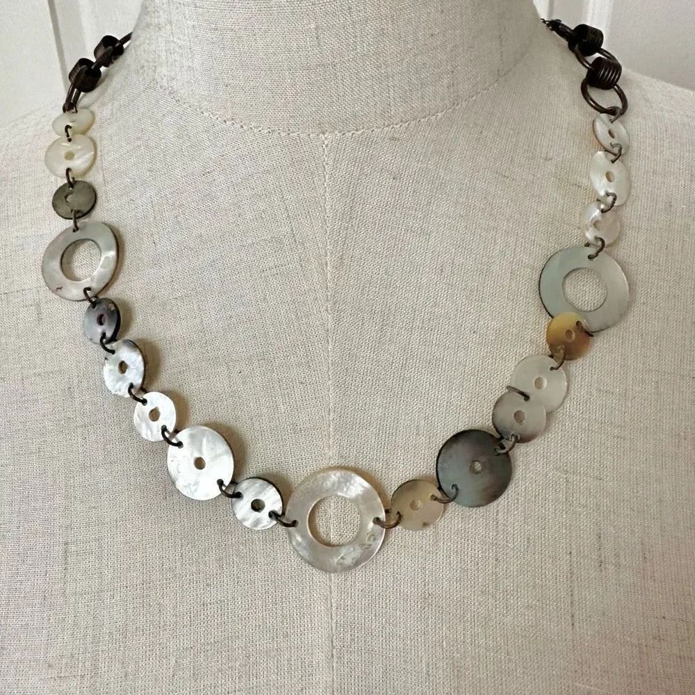 Abalone circle necklace